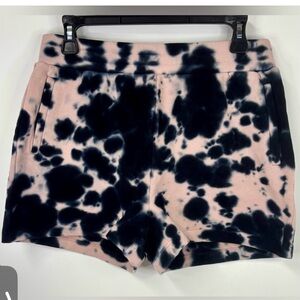 America 525 Tie-Dye Shorts in Black and Pink